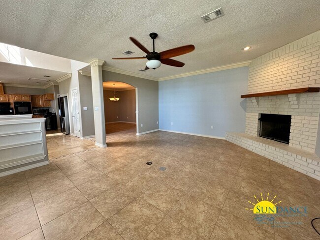 Foto del edificio - Welcome to Your Dream Waterfront Home!