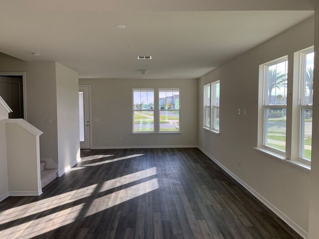 Foto del edificio - BRAND NEW 3/2.5 TOWNHOME In Lake Nona!!!