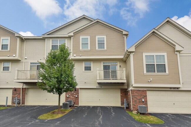 Building Photo - 0N076 Forsythe Ct