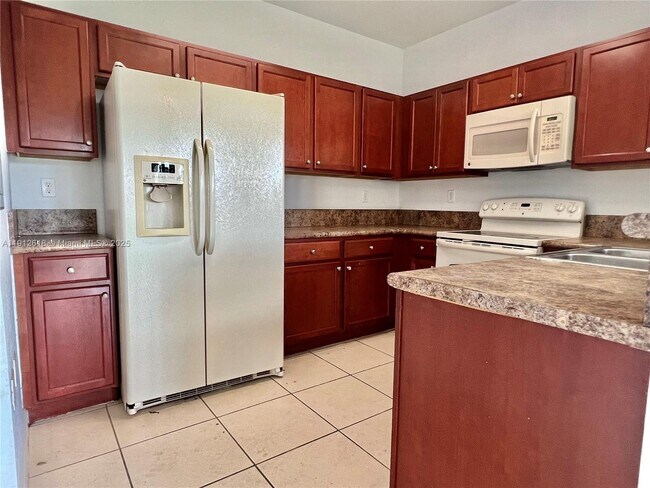 Foto del edificio - 9021 SW 227th St