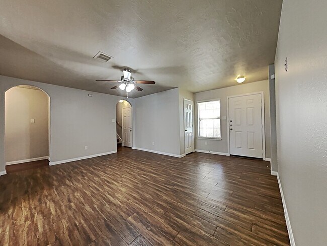 Foto del edificio - 21607 Nella Cir