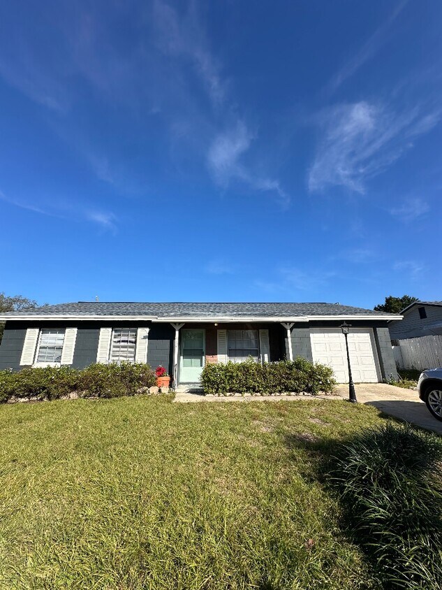Foto principal - 496 Citadel Dr