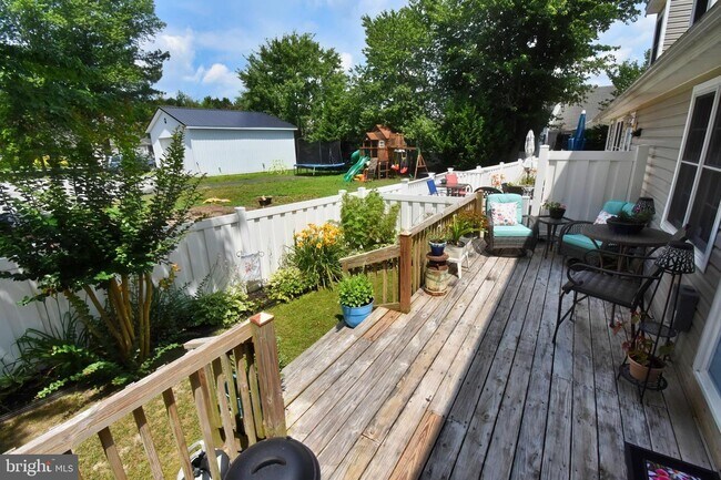 Building Photo - 1068 Caravan Wy