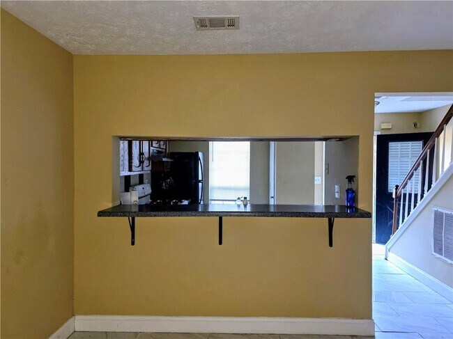 Foto del edificio - 4672 Longman Way