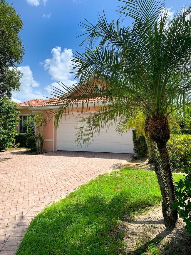 Foto del edificio - ***LONGSHORE LAKES*** 3 BED/ 2 BATH + DEN*...