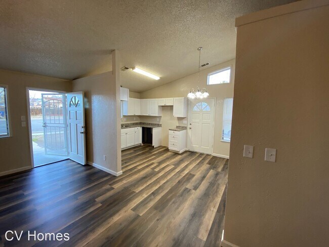 Foto del edificio - 3 br, 2 bath House - 311 S Hachman St