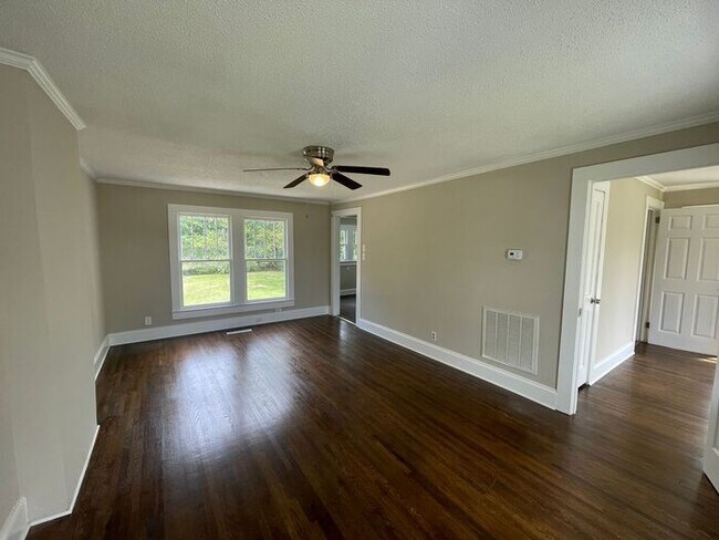 Foto del edificio - Beautiful 1 bedroom 1 bath duplex in Kannapolis