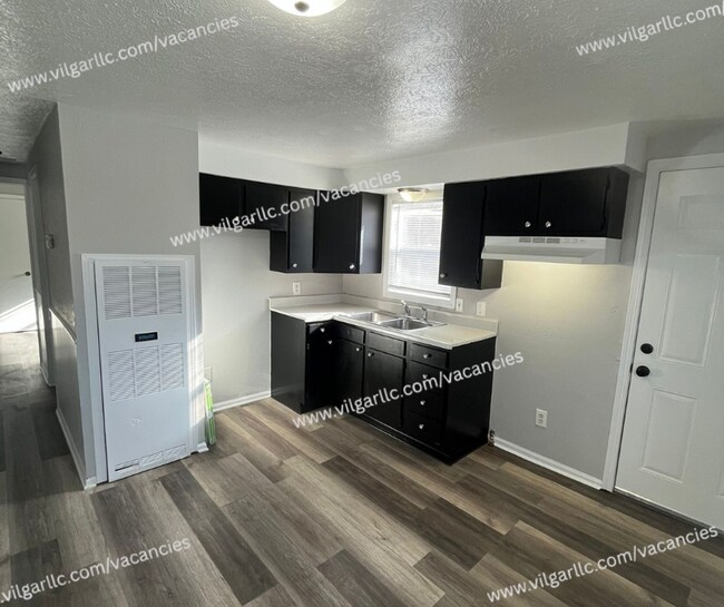 Foto del edificio - 11-11 McKinley Ave