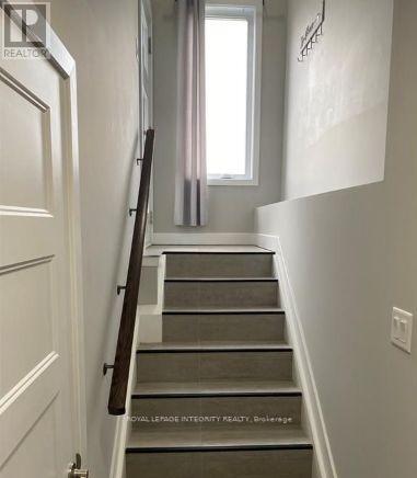 Building Photo - 444 Maize St