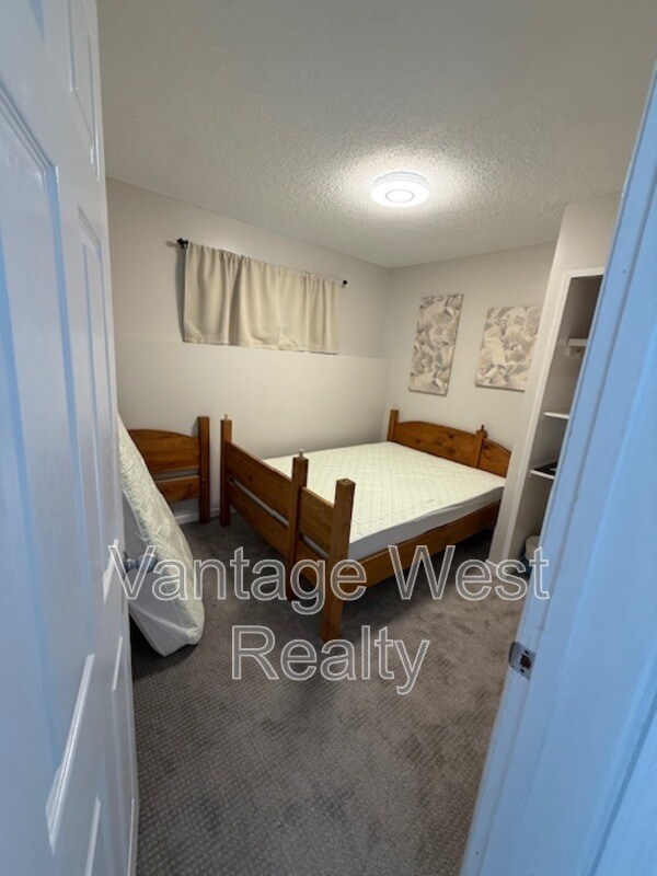 Photo du bâtiment - 16370-16370 Carrs Landing Rd