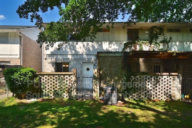 Building Photo - 1821 Tall Pines Cir
