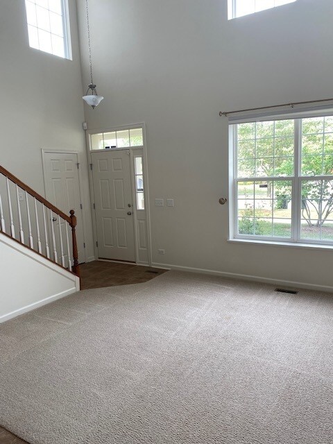Building Photo - 550 S Jade Ln