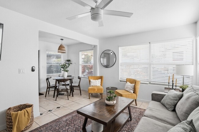 Foto del edificio - 2606 Juan St