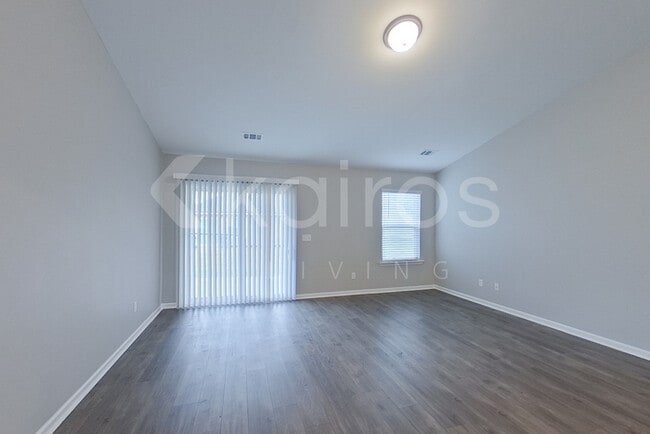 Building Photo - 102 St Phillip Wy