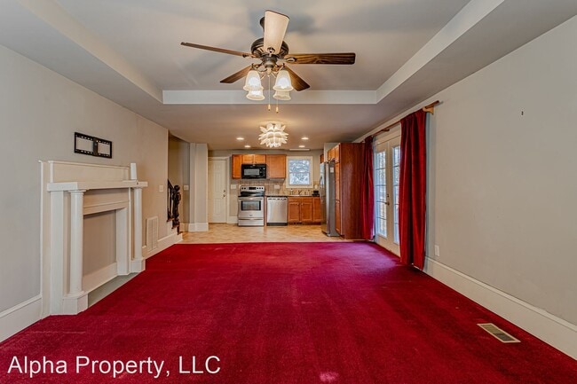 Building Photo - 4 br, 2.5 bath House - 8 Brooks Ave