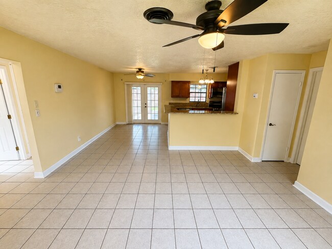 Foto del edificio - FOR RENT IN ROCKLEDGE — $2,350/MONTH