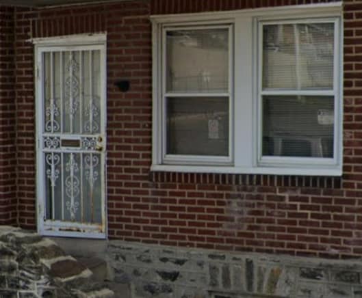 Photo - 308 W Courtland St House