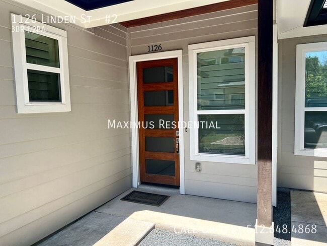 Building Photo - 1126 Linden St