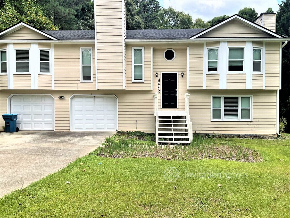 Primary Photo - 2227 Chateau Dr