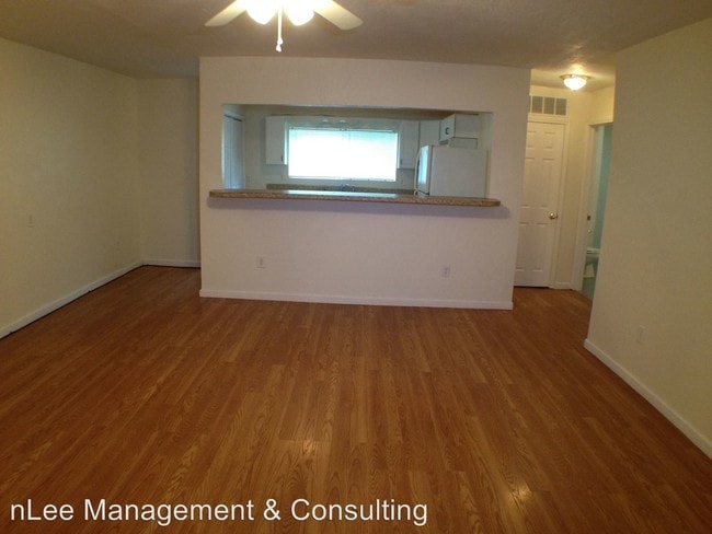 Building Photo - 3611 Bishop Rd