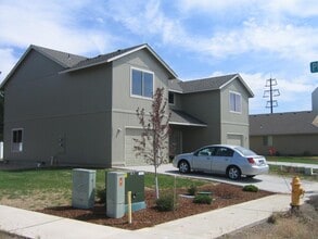 Building Photo - 16452 Heath Dr
