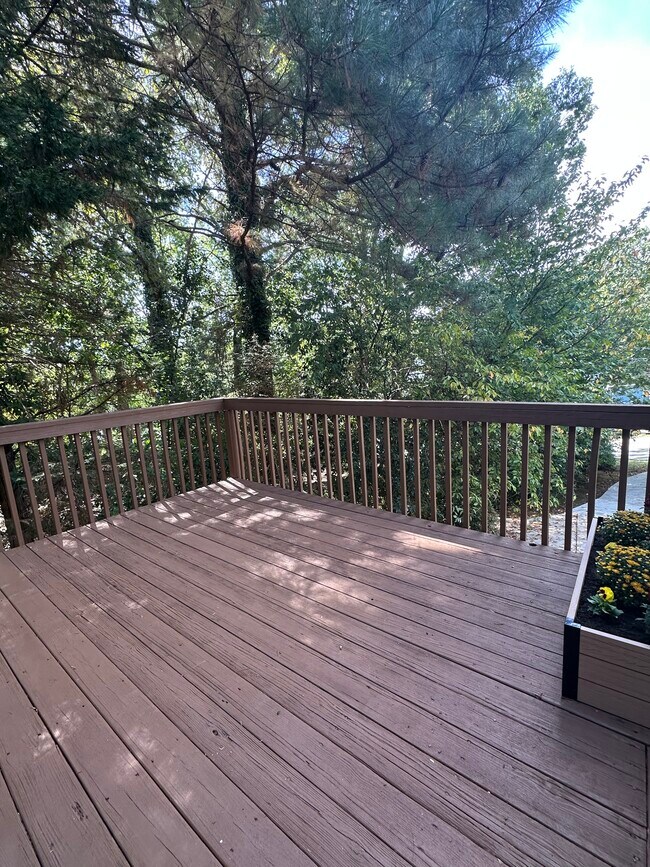 Foto del edificio - 5030 Laurel Bridge Dr SE
