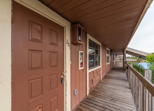 Foto del edificio - 1407 SW 16th Terrace