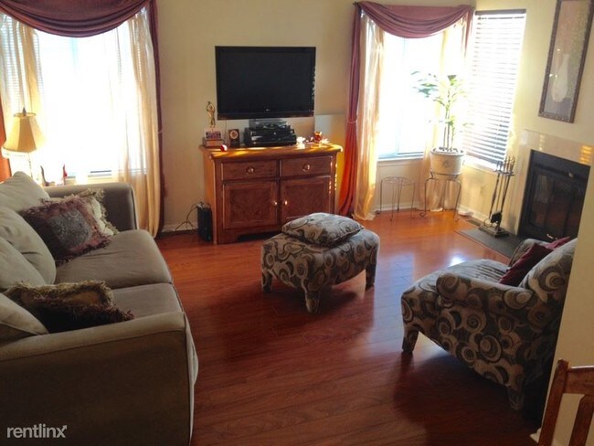 Building Photo - 2 br, 1 bath Condo - 23 Tory Court
