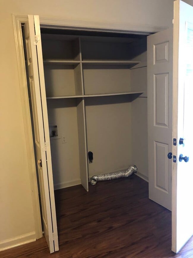 Building Photo - 1717 Oshea St