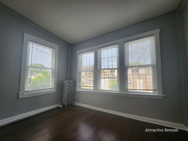 Foto del edificio - 7951 S Prairie Ave