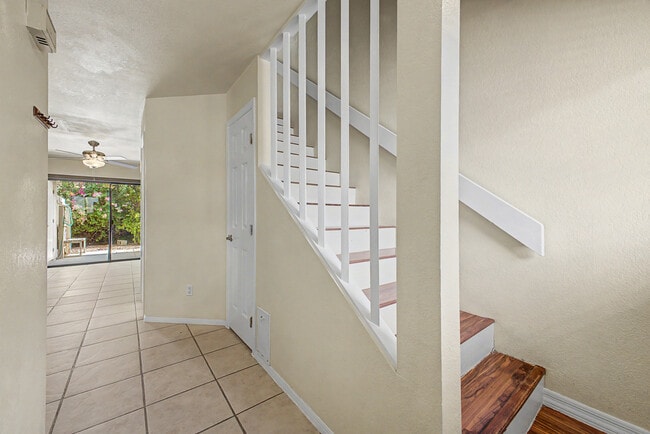 Building Photo - 12619 N La Montana Dr