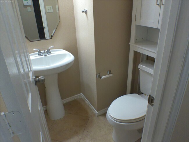 Building Photo - 20207 Emerald Cliff Ln