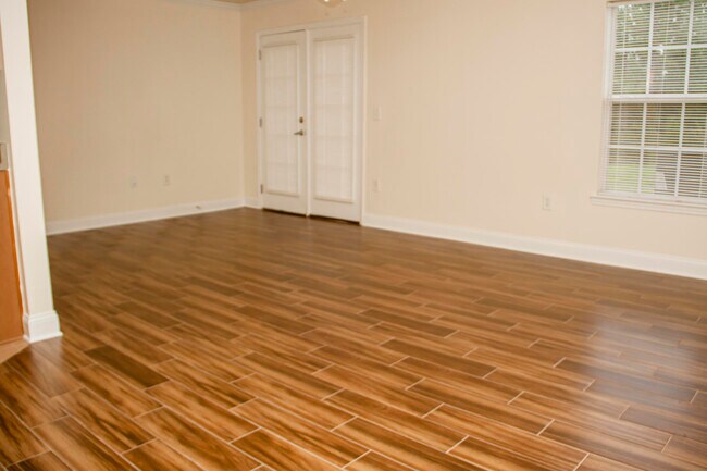 Building Photo - 519 Wingspan Way