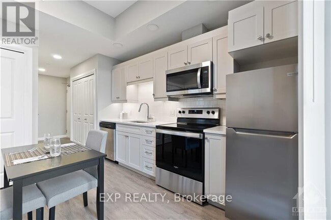 Building Photo - 310 Pine Hill Rd