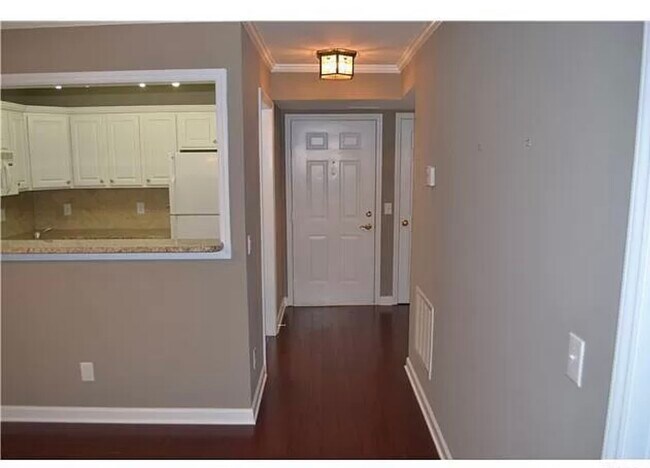 Foto del edificio - 1221 Westview Ln