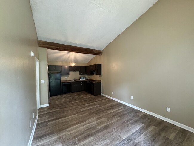 Building Photo - 3700 Squaw Valley Dr SW