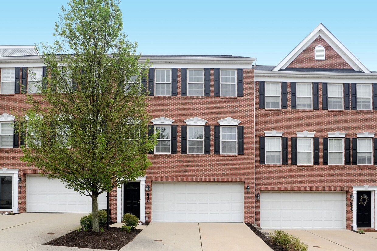 Primary Photo - 840 Highpointe Cir