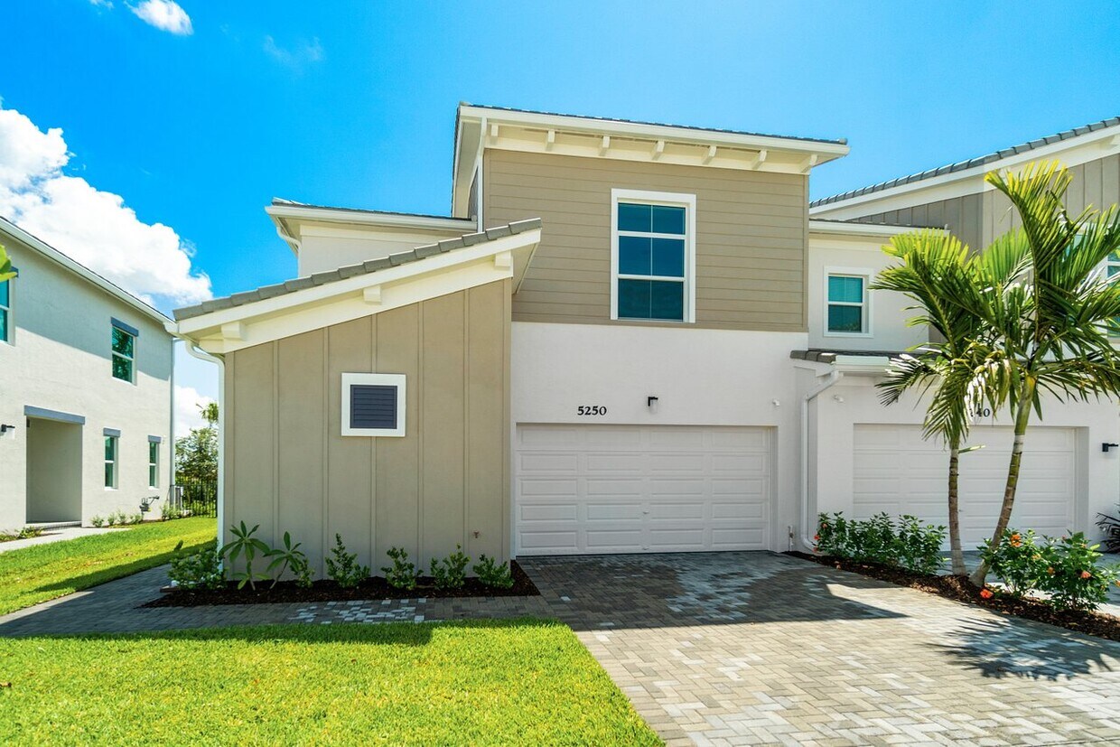 Foto principal - 5250 Thatcher Ct