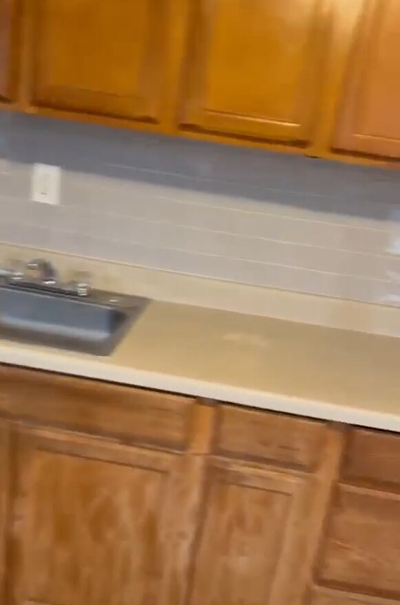 Foto del edificio - 127 West Airy Street