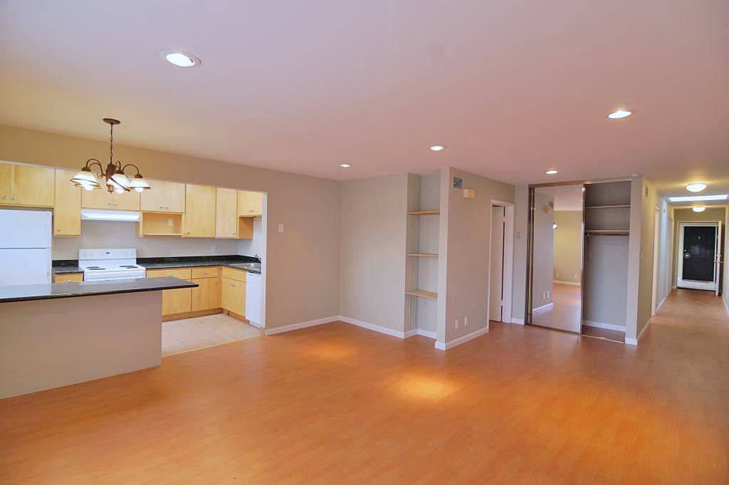 Primary Photo - 226 88th St