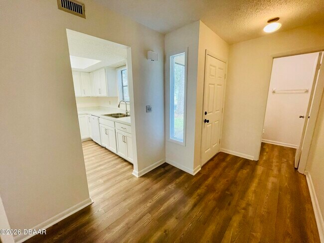 Foto del edificio - 112 Tomoka Meadows Blvd