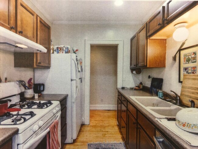 Building Photo - 4519 Bryant Ave S