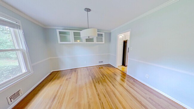 Foto del edificio - 3105 Sussex Rd