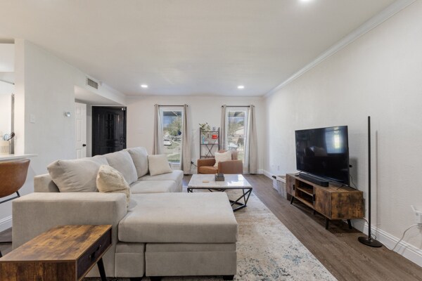 Foto del edificio - 530 Edgemere Dr