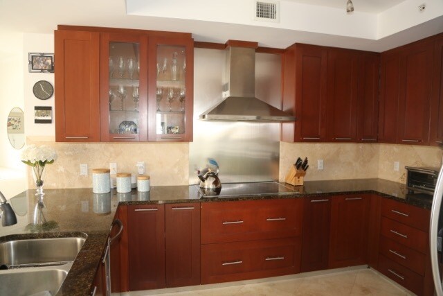 Kitchen - 2409 N Ocean Blvd