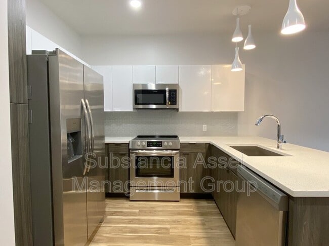 Building Photo - 1683 Midtown Pl