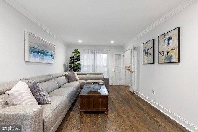 Foto del edificio - 9830 Meadow Valley Dr