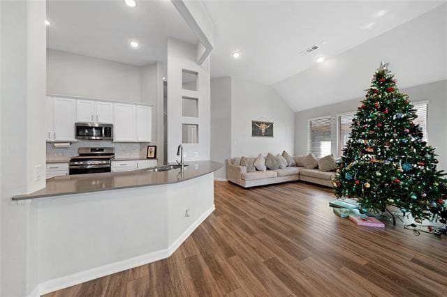 Foto del edificio - 16521 Garden Dr