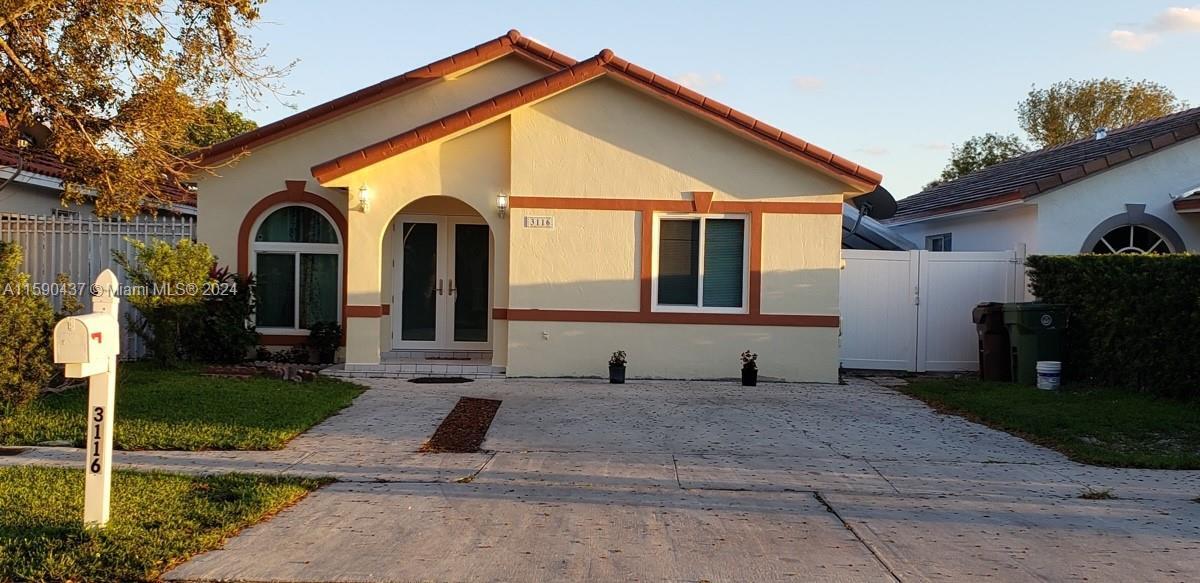 Primary Photo - 3116 W 73rd Pl