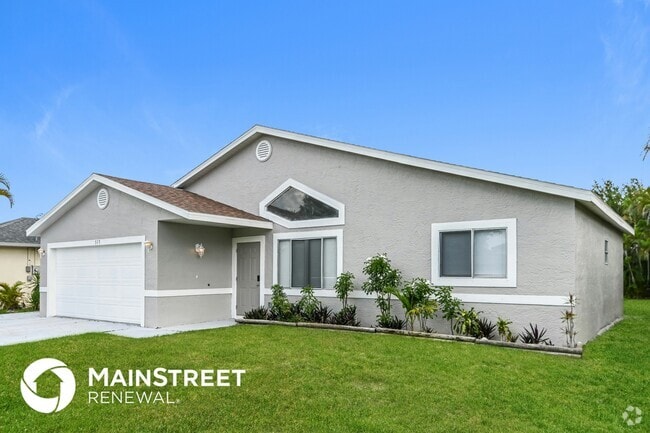 Building Photo - 517 SW 25th Ln